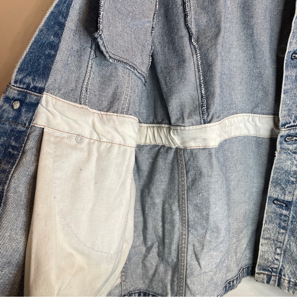 RARE Vintage Levi's Acid Wash Denim Chore Barn Duster Trucker Jean Jacket - Picture 6 of 11